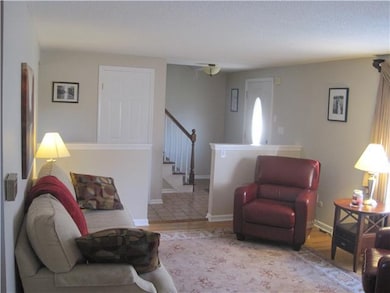 880 Castlebar Dr, North Tonawanda, NY 14120 - photo 6