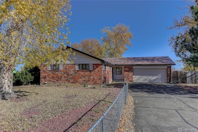 10424 Carmela Ln, Northglenn, CO 80234 - photo 2