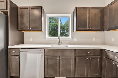 86 North Rd unit C, Highland, NY 12528 - photo 4