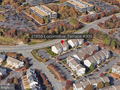 21855 Locomotive Terrace unit 300, Sterling, VA 20166 - photo 2