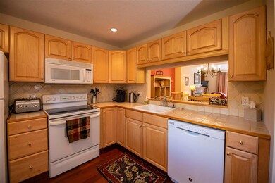 416 Lyman Batcheller Rd unit 3C, Hartford, VT 05001 - photo 3