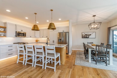 Dinning/Kitchen