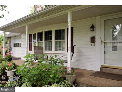 615 Knoll Dr, Lansdale, PA 19446 - photo 2