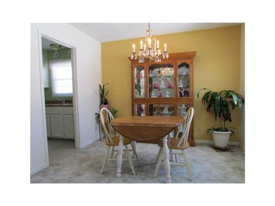 Formal Dining Room. Nice formal dining room for en