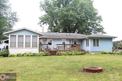 900 E 15th St S, Newton, IA 50208 - photo 2