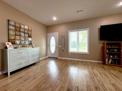 631 Spring Valley Dr, Mammoth Spring, AR 72554 - photo 3