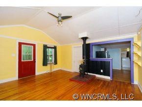 102 Hayes Cove Rd, Leicester, NC 28748 - photo 4