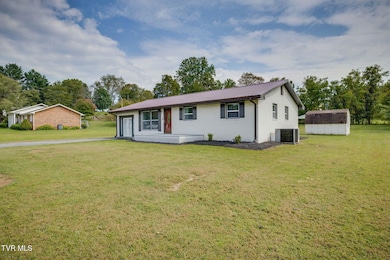 660 Way Cross Rd, Church Hill, TN 37642 - photo 2