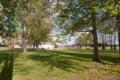 601 S Wentz St, Wapakoneta, OH 45895 - photo 3