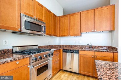 The Columbia Residences unit 521, Washington, DC 20037 - photo 6