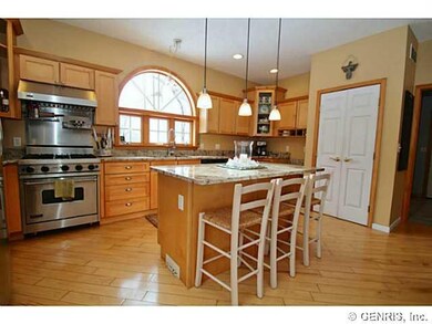 Kitchen Stainless appliances to remain- wonderful 