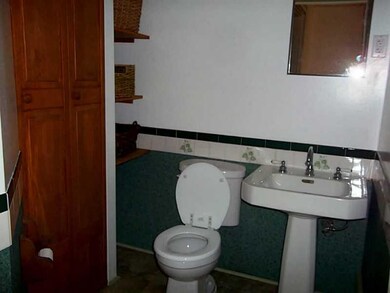 Partial Bath.