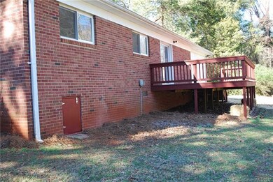 137 Country View Rd, Statesville, NC 28625 - photo 2