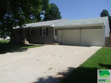 406 Locust St, Aurelia, IA 51005 - photo 5