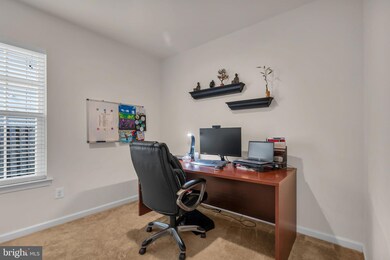 22900 Chestnut Oak Terrace, Sterling, VA 20166 - photo 2