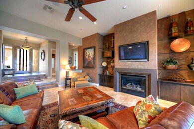 005_Living - Foyer (2)