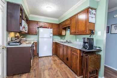 1210 S Clements St, Gainesville, TX 76240 - photo 3