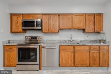 6925 Turnberry Ct, Frederick, MD 21703 - photo 7