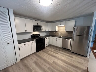 3101 Camberly Dr, Gibsonia, PA 15044 - photo 3