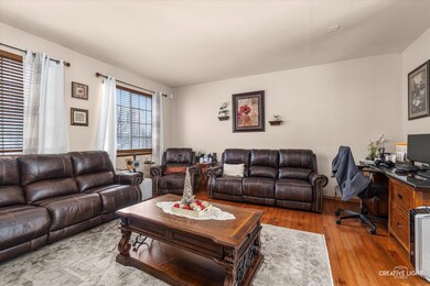 1794 Fredericksburg Ln, Aurora, IL 60503 - photo 2