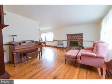 452 Thornton Rd, Cheyney, PA 19319 - photo 3