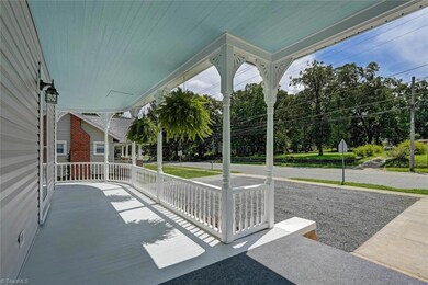 402 Lawsonville Ave, Reidsville, NC 27320 - photo 5