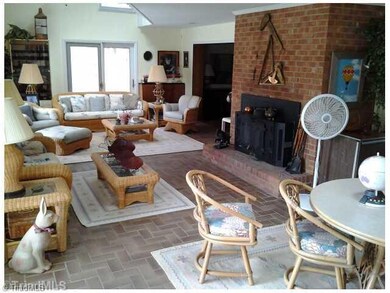 6416 Sable Ln, Greensboro, NC 27406 - photo 6