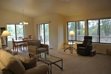 Great rm/dining