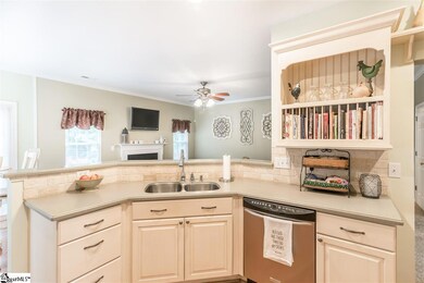 327 Marsh Creek Dr, Mauldin, SC 29662 - photo 7