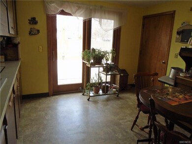 414 Meadow Dr, North Tonawanda, NY 14120 - photo 4