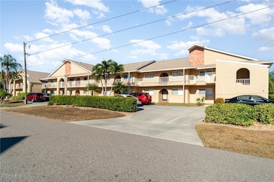 4321 Country Club Blvd unit 207, Cape Coral, FL 33904 - photo 3