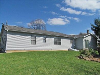 872 5th St, Whitehall, PA 18052 - photo 3