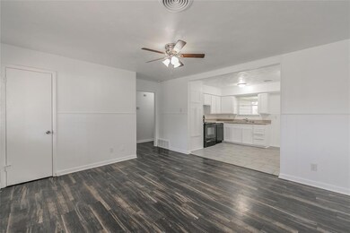 1226 SW 5th St, Grand Prairie, TX 75051 - photo 7