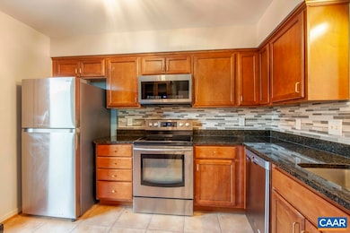 722 Merion Greene, Charlottesville, VA 22901 - photo 4