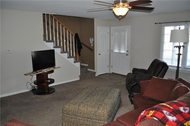 3404 N 9th St, Saint Joseph, MO 64505 - photo 2