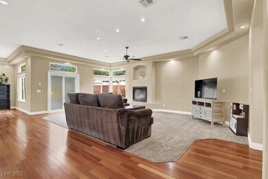 4574 Sheri Lyn Ct, Las Vegas, NV 89121 - photo 6