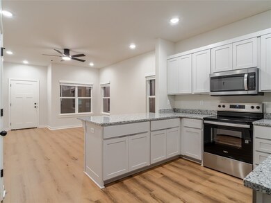 513 Cosmos St, Centerton, AR 72719 - photo 4