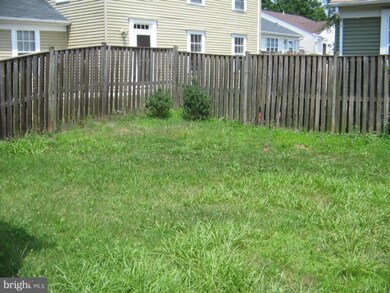 2422 Hyannis Ln, Crofton, MD 21114 - photo 7