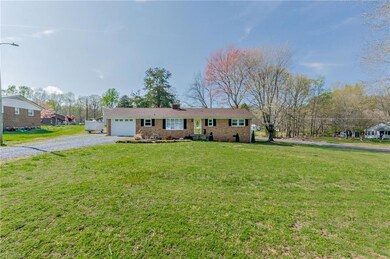 818 Oakwood Acres Rd, Asheboro, NC 27205 - photo 2