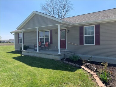204 S Bland St, Shumway, IL 62461 - photo 3