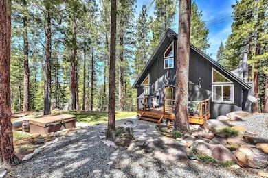 10146 Surrey Place, Truckee, CA 96161 - photo 3