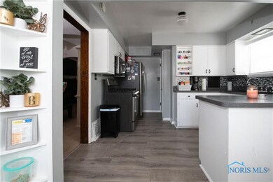 4527 N Haven Ave, Toledo, OH 43612 - photo 7