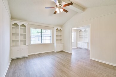 223 Avenue H, Brazoria, TX 77422 - photo 6