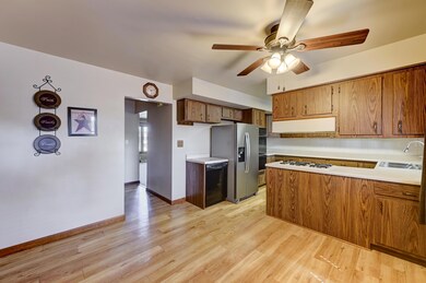 8421 Delaware Place, Highland, IN 46322 - photo 4