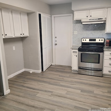 5143 Village Row, San Antonio, TX 78218 - photo 3