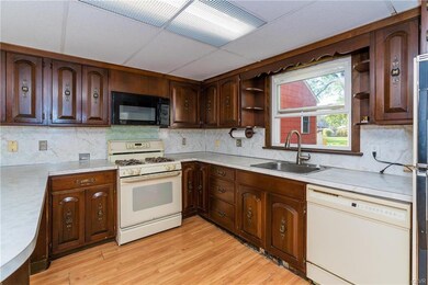 767 Klein Rd, Easton, PA 18040 - photo 3