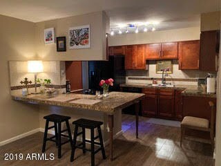 Kitchen with Breakfast Bar