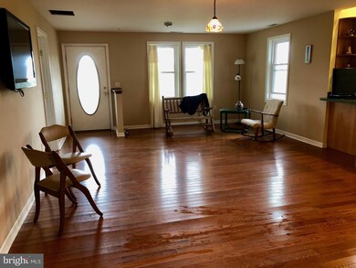 6747 Quaker Neck Rd, Chestertown, MD 21620 - photo 2