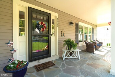 5922 Burnside Landing Dr, Burke, VA 22015 - photo 4