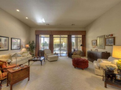 007_Living Room